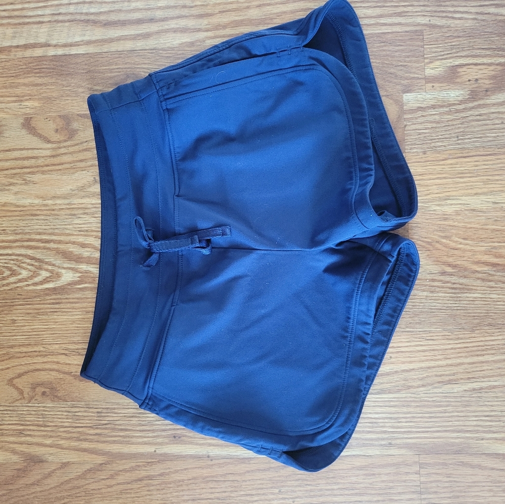 Zyia Hybrid shorts. Navy. Medium